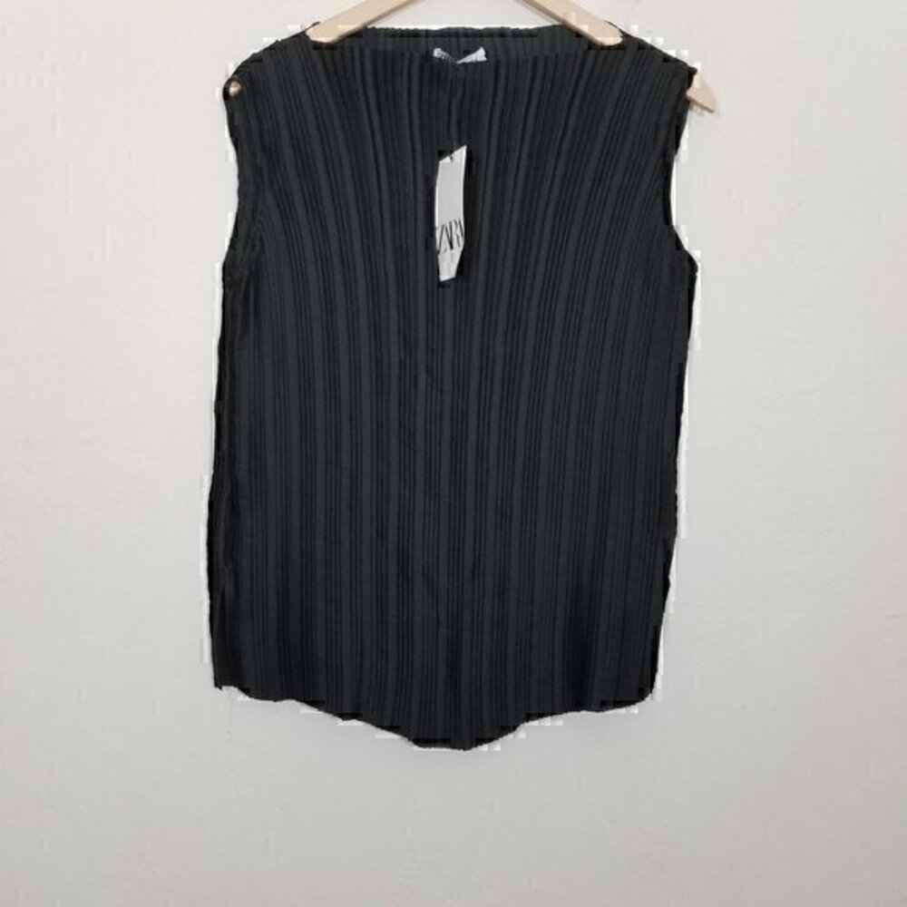 NWT‎ Zara Sleeveless Top Black Size S